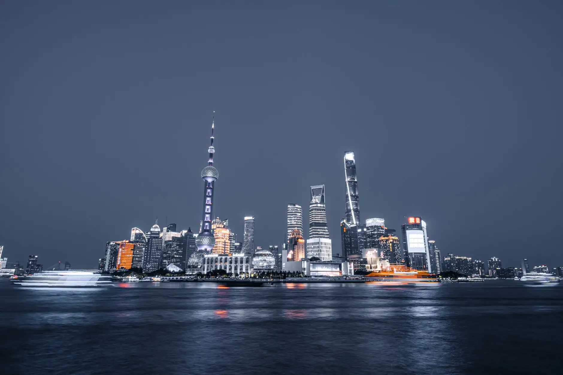 2024年应季水果礼盒选购指南:从产地直采到企业定制方案